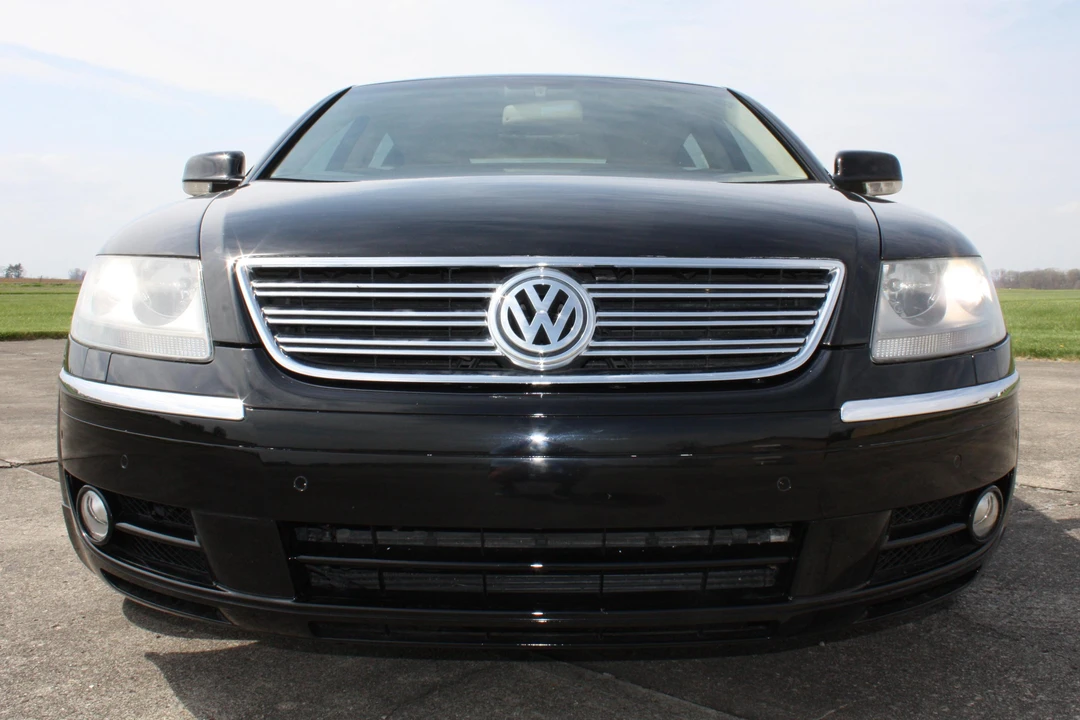 2004 Volkswagen Phaeton - Image 2 of 5