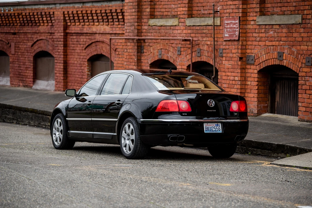 2004 Volkswagen Phaeton - Image 10 of 31