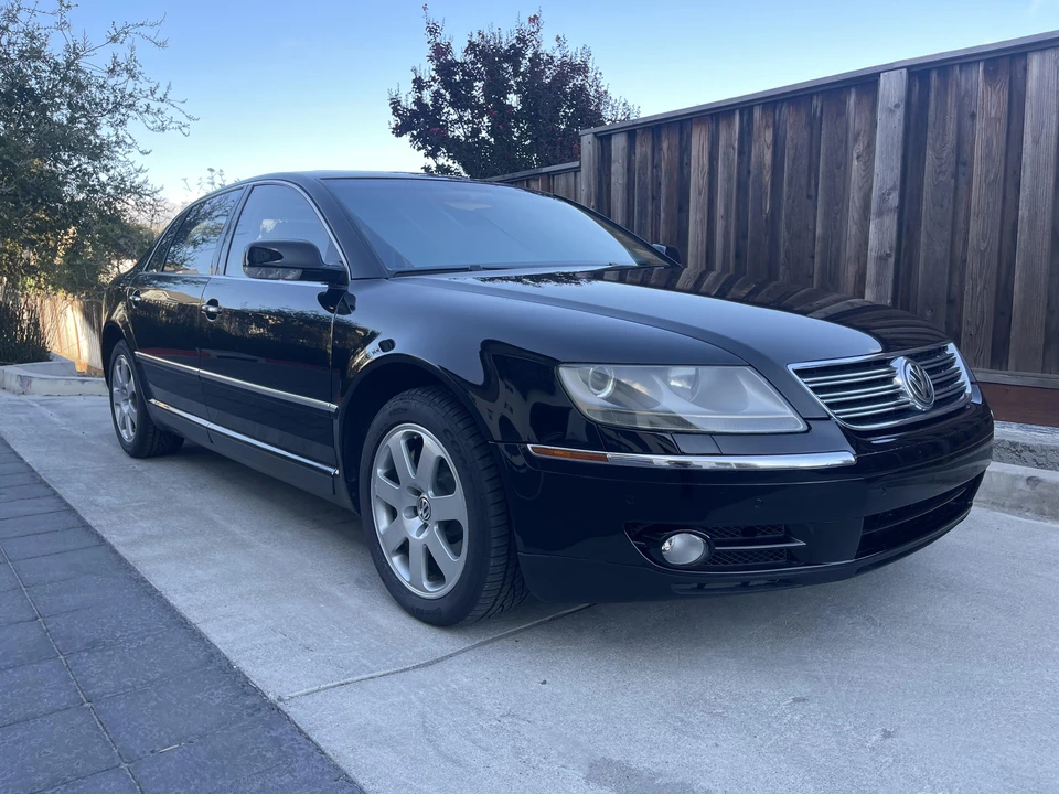 2004 Volkswagen Phaeton - Image 14 of 31