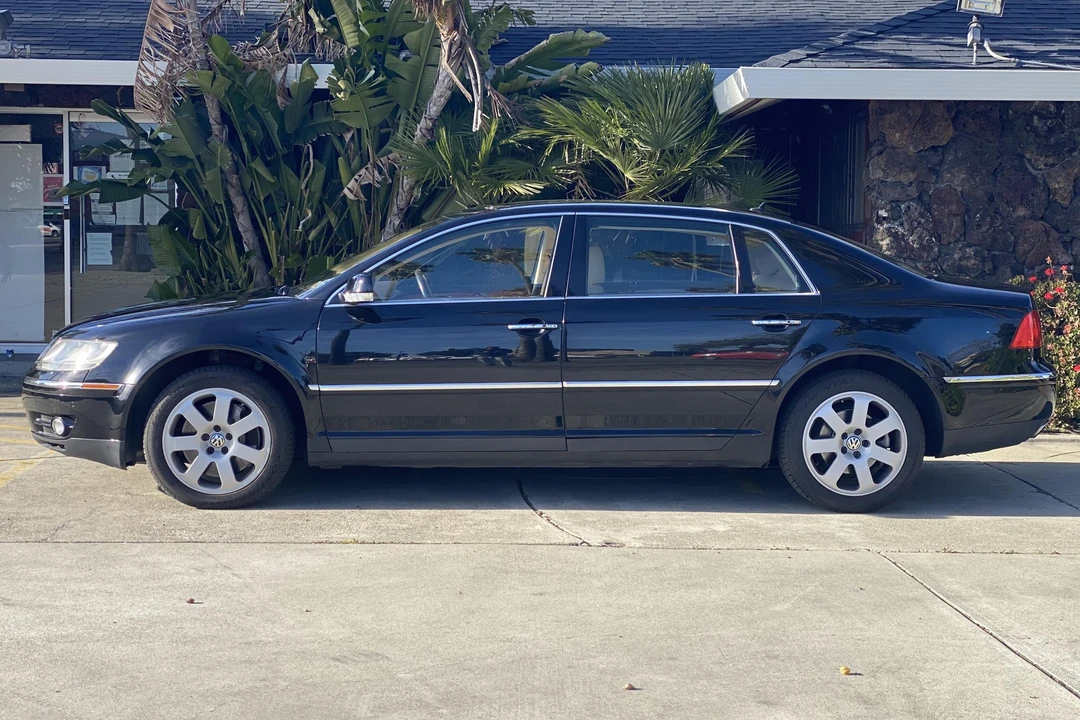2004 Volkswagen Phaeton - Image 3 of 31