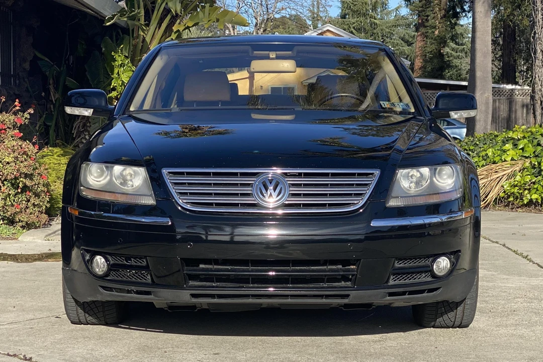 2004 Volkswagen Phaeton - Image 2 of 31
