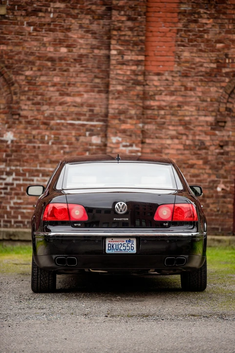 2004 Volkswagen Phaeton - Image 13 of 31