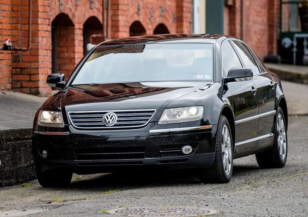 2004 Volkswagen Phaeton - Image 2 of 31