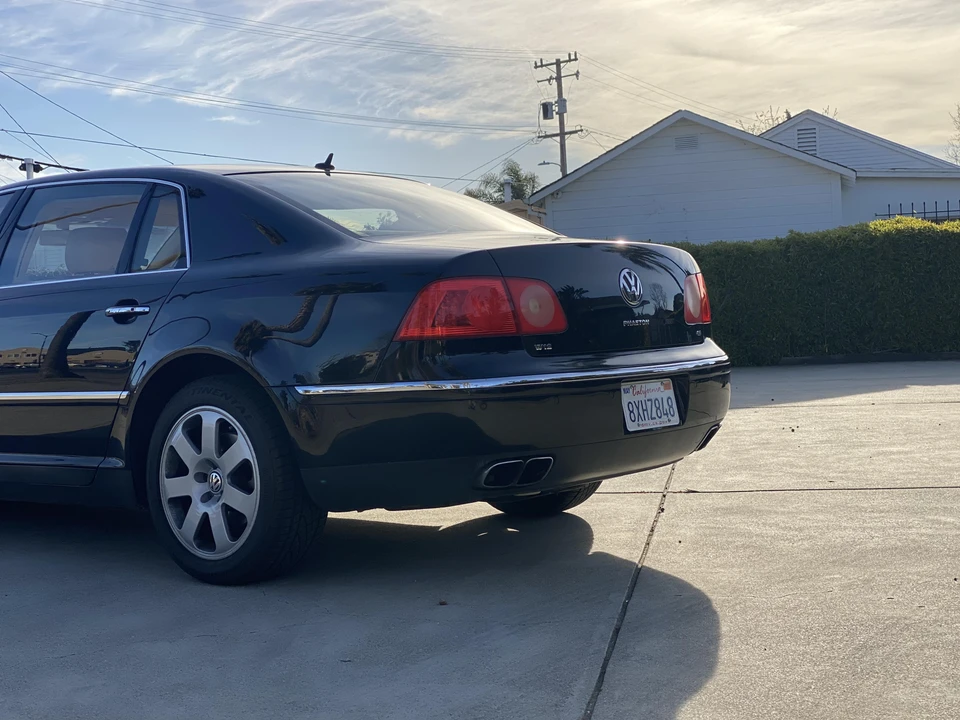 2004 Volkswagen Phaeton - Image 19 of 31