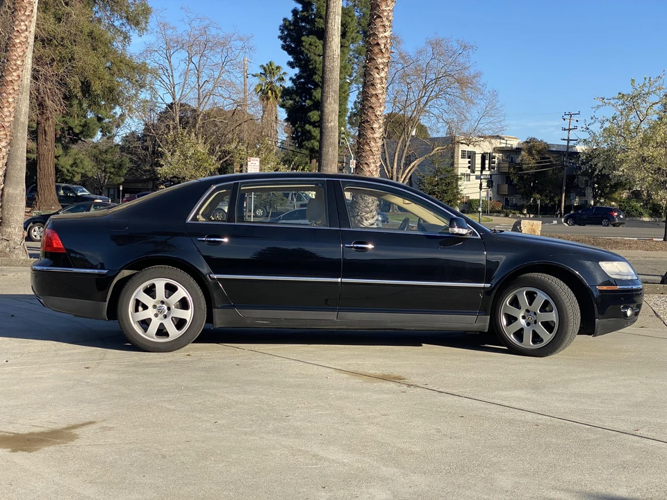 2004 Volkswagen Phaeton - Image 12 of 31