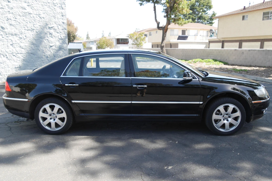 2004 Volkswagen Phaeton - Image 3 of 5