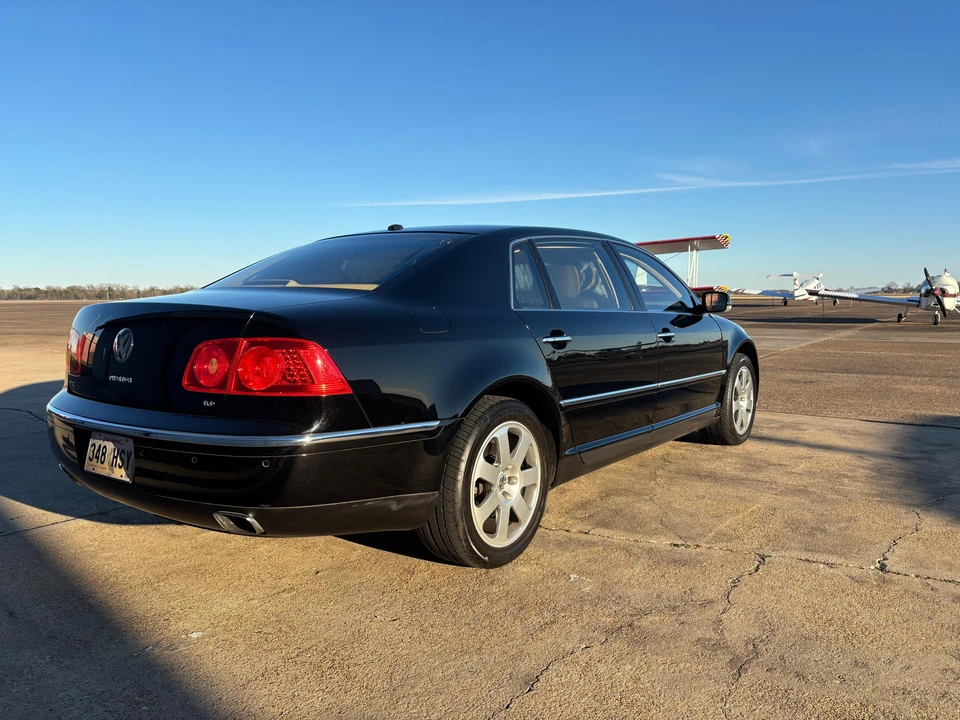 2004 Volkswagen Phaeton - Image 13 of 31