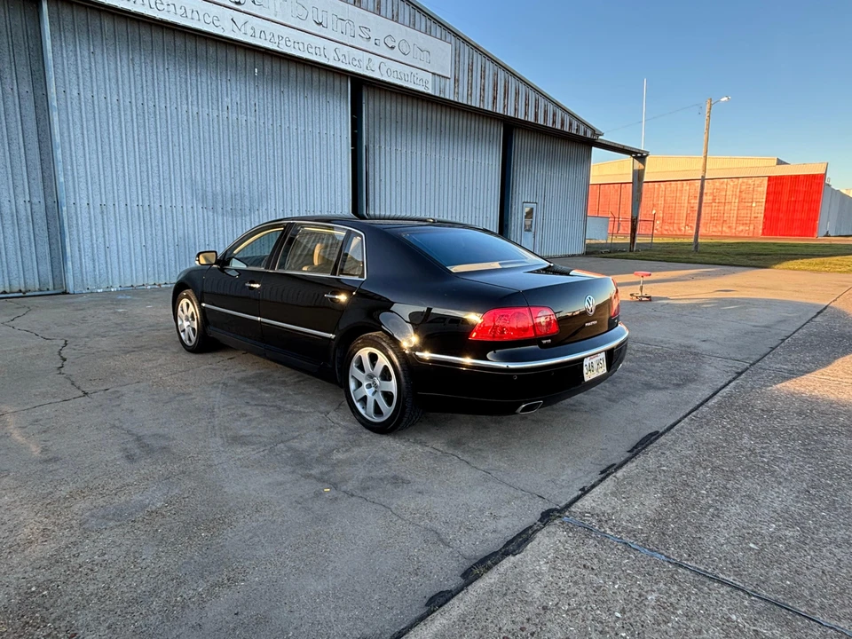 2004 Volkswagen Phaeton - Image 17 of 31