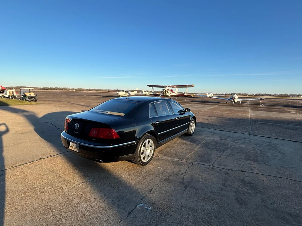 2004 Volkswagen Phaeton - Image 12 of 31