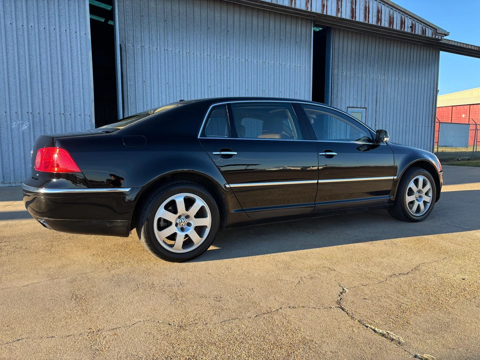 2004 Volkswagen Phaeton - Image 22 of 31