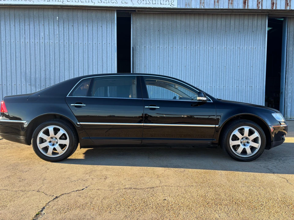 2004 Volkswagen Phaeton - Image 23 of 31