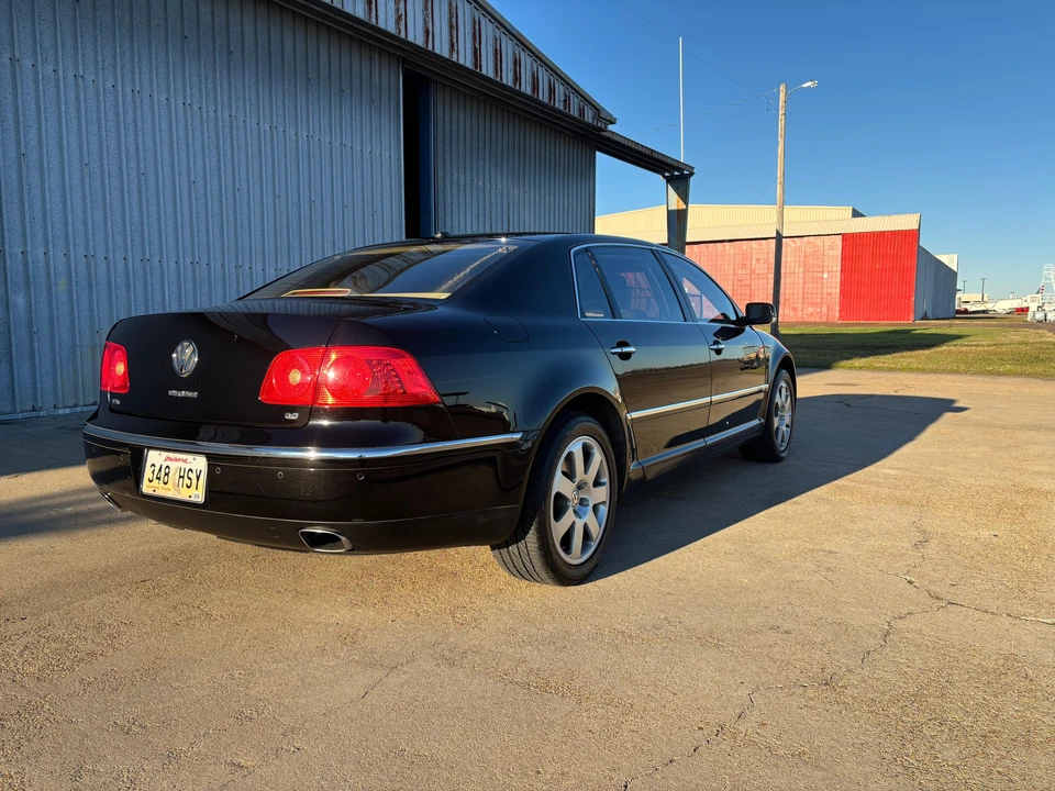 2004 Volkswagen Phaeton - Image 20 of 31