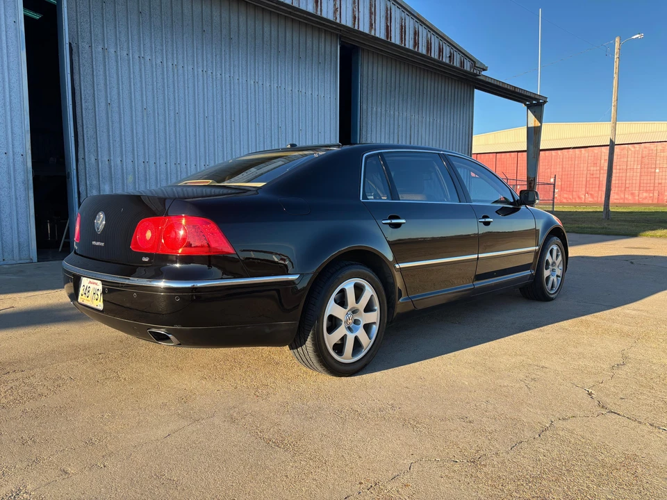 2004 Volkswagen Phaeton - Image 21 of 31