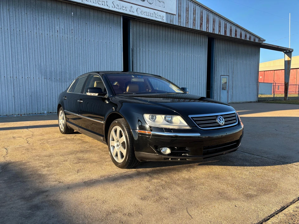 2004 Volkswagen Phaeton - Image 24 of 31