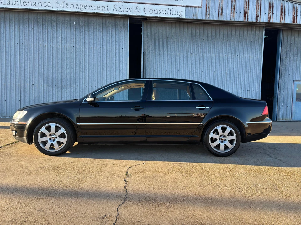 2004 Volkswagen Phaeton - Image 16 of 31
