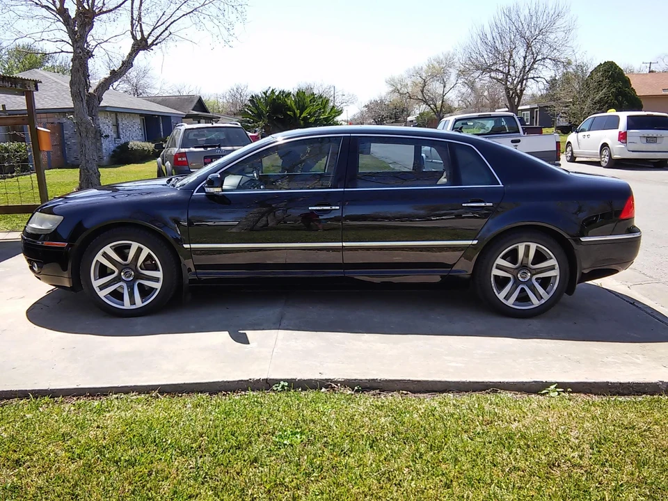 2004 Volkswagen Phaeton - Image 9 of 19