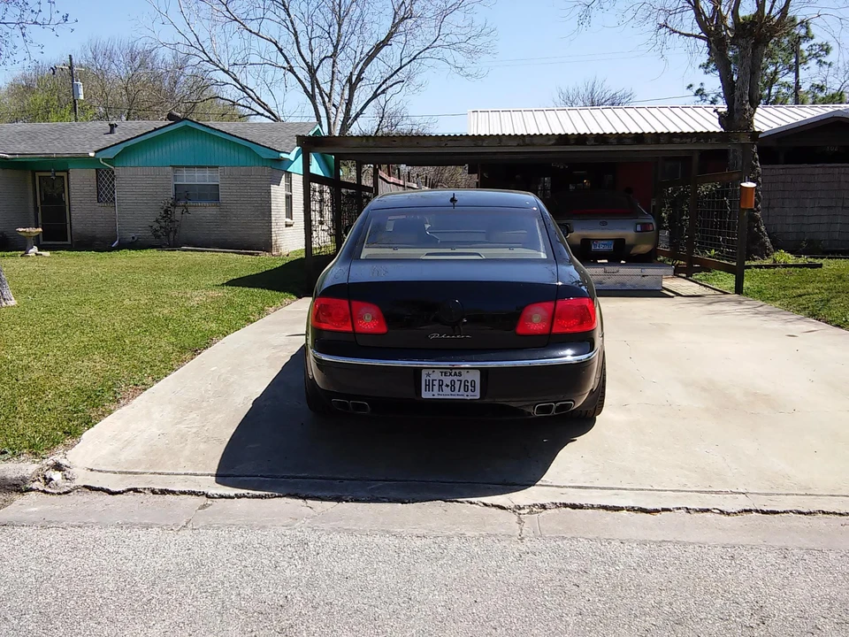 2004 Volkswagen Phaeton - Image 12 of 19