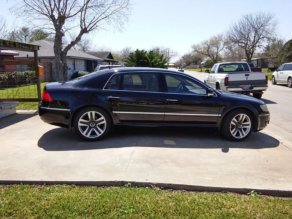 2004 Volkswagen Phaeton - Image 16 of 19