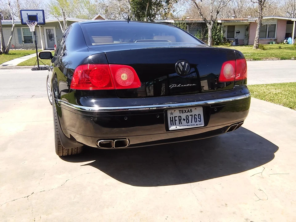 2004 Volkswagen Phaeton - Image 11 of 19