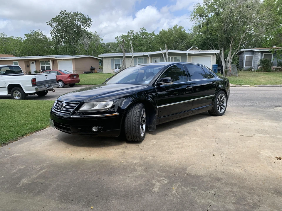 2004 Volkswagen Phaeton - Image 9 of 31