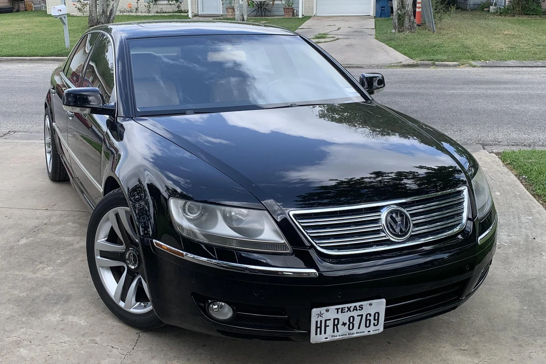 2004 Volkswagen Phaeton - Image 2 of 31