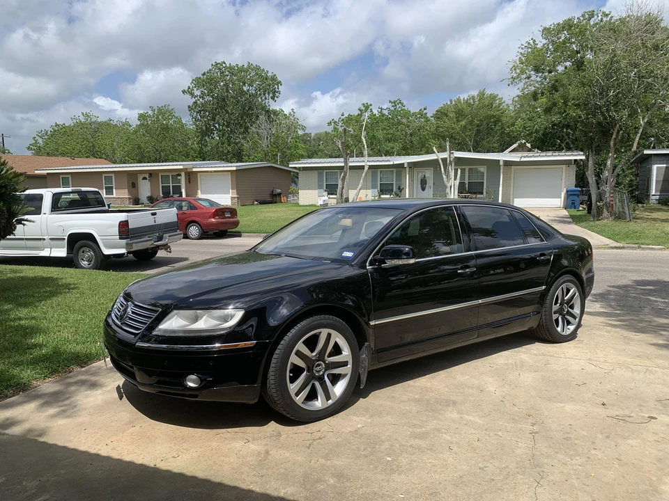 2004 Volkswagen Phaeton - Image 10 of 31