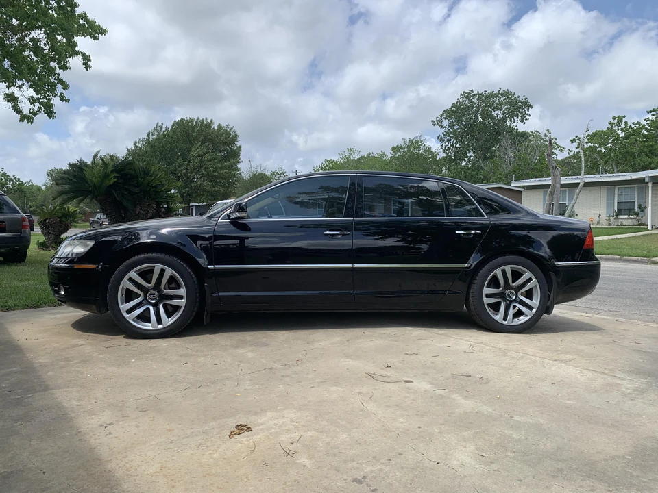 2004 Volkswagen Phaeton - Image 15 of 31