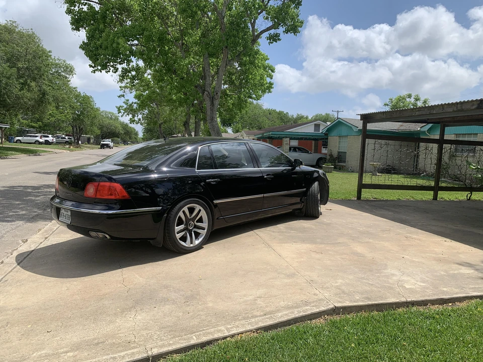 2004 Volkswagen Phaeton - Image 26 of 31