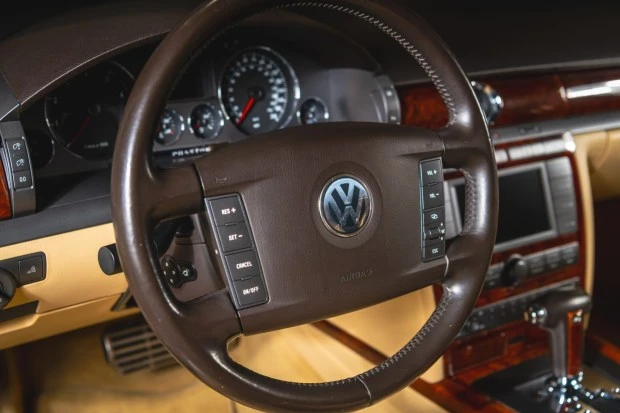 2004 Volkswagen Phaeton - Image 5 of 7