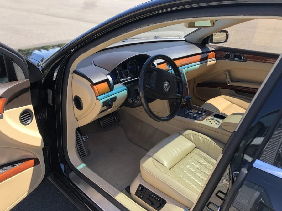 2004 Volkswagen Phaeton - Image 4 of 11