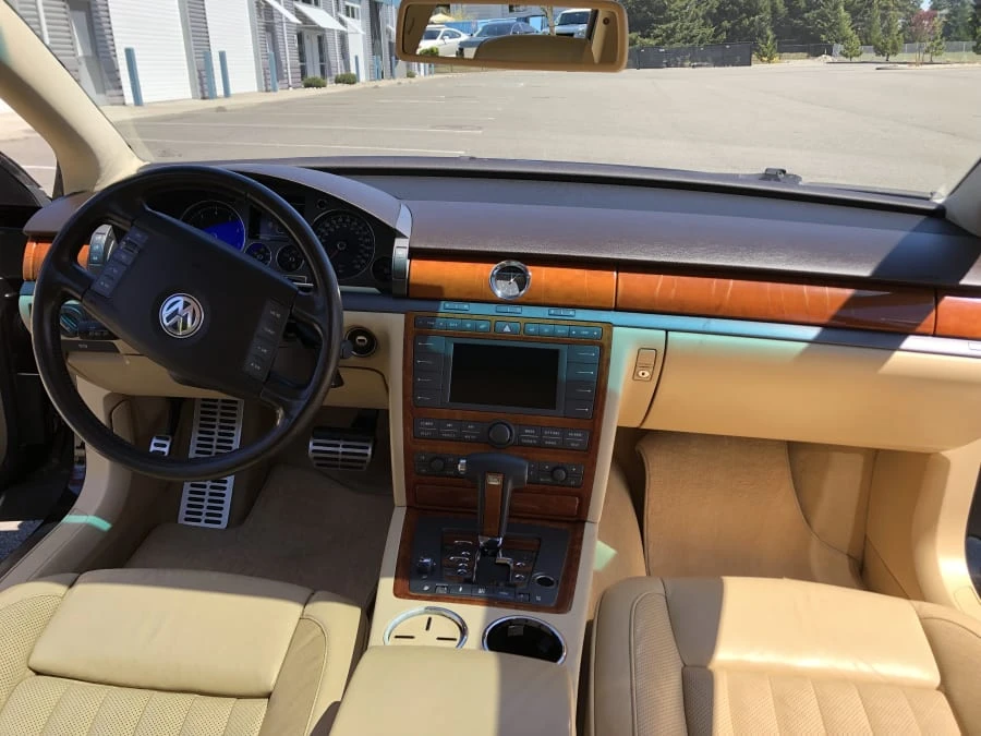 2004 Volkswagen Phaeton - Image 3 of 11
