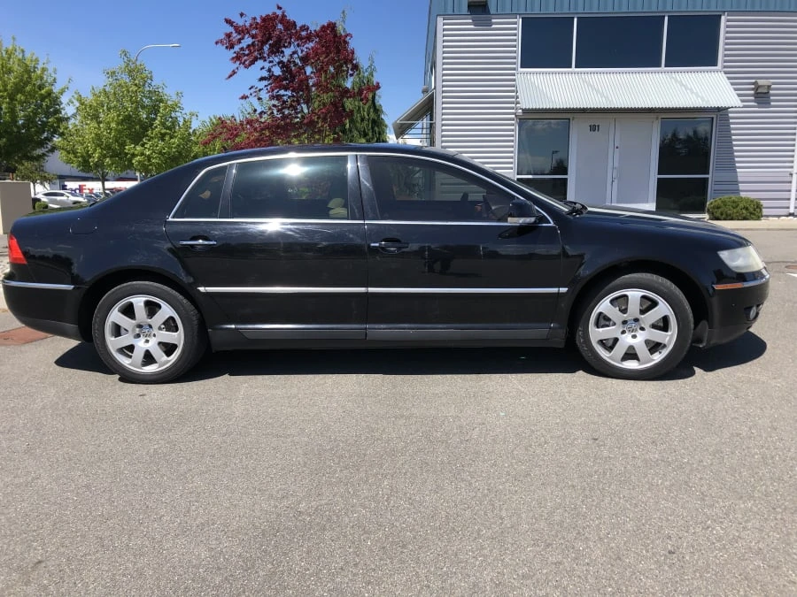2004 Volkswagen Phaeton - Image 10 of 11