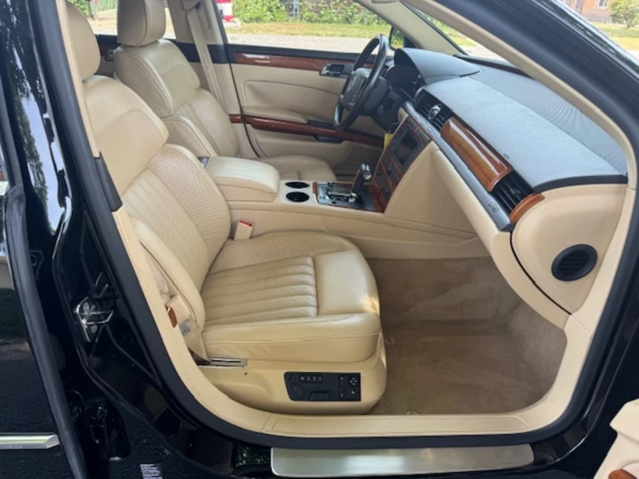2004 Volkswagen Phaeton - Image 20 of 28