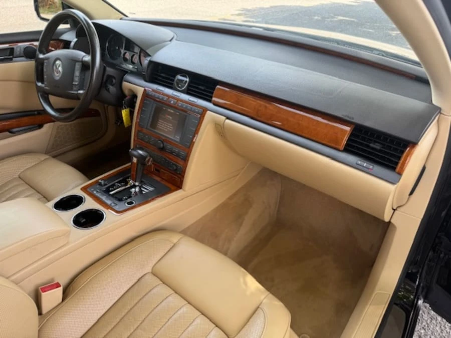 2004 Volkswagen Phaeton - Image 22 of 28
