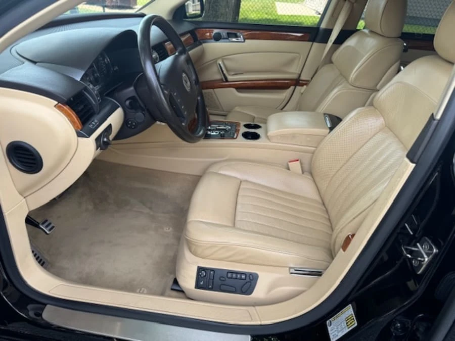 2004 Volkswagen Phaeton - Image 19 of 28