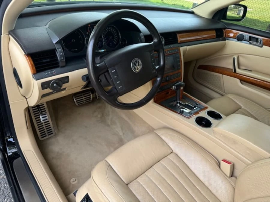 2004 Volkswagen Phaeton - Image 18 of 28