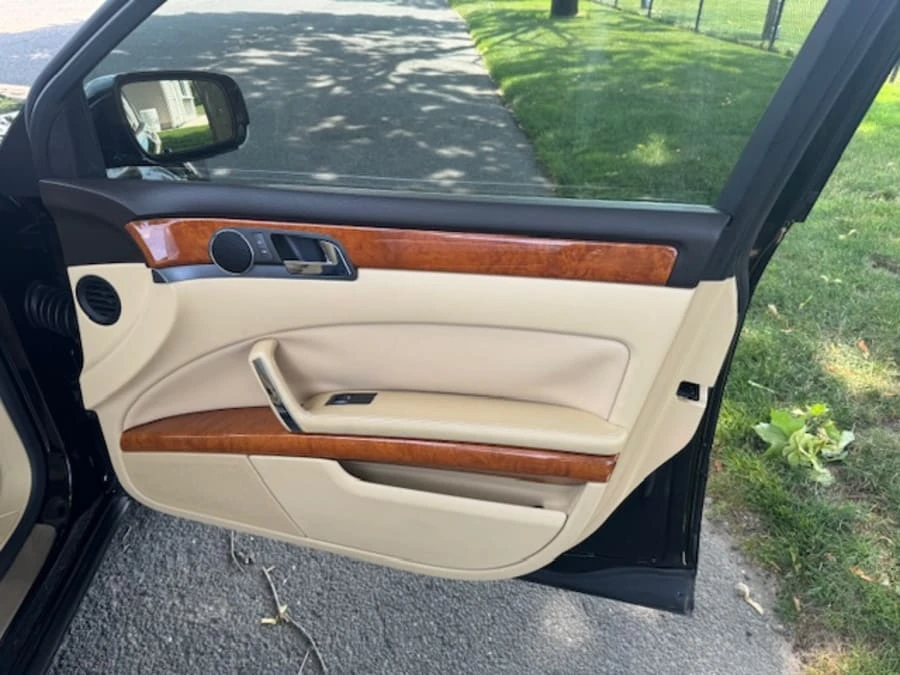 2004 Volkswagen Phaeton - Image 24 of 28