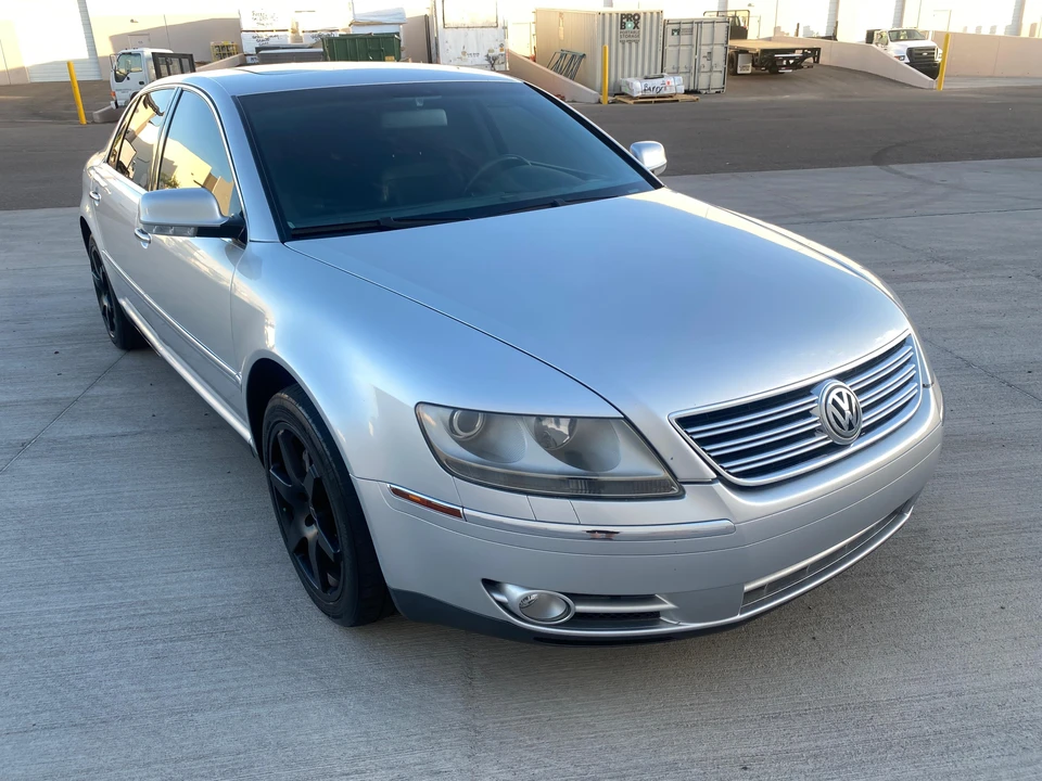 2004 Volkswagen Phaeton - Image 13 of 31