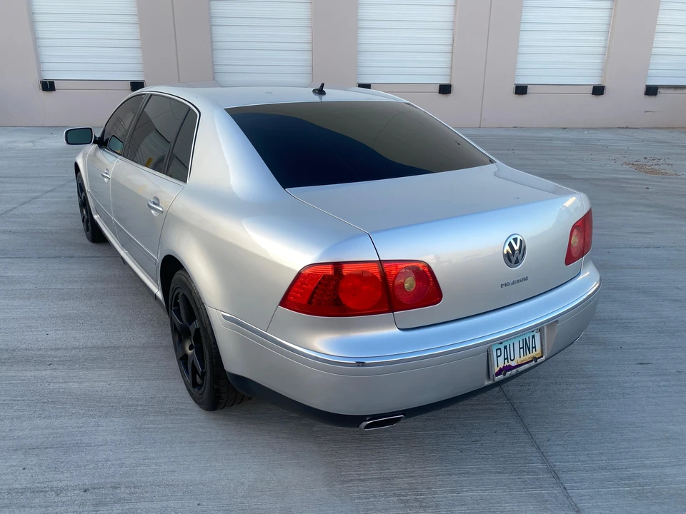 2004 Volkswagen Phaeton - Image 9 of 31