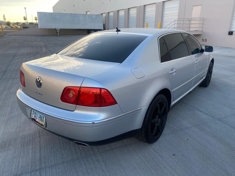2004 Volkswagen Phaeton - Image 11 of 31