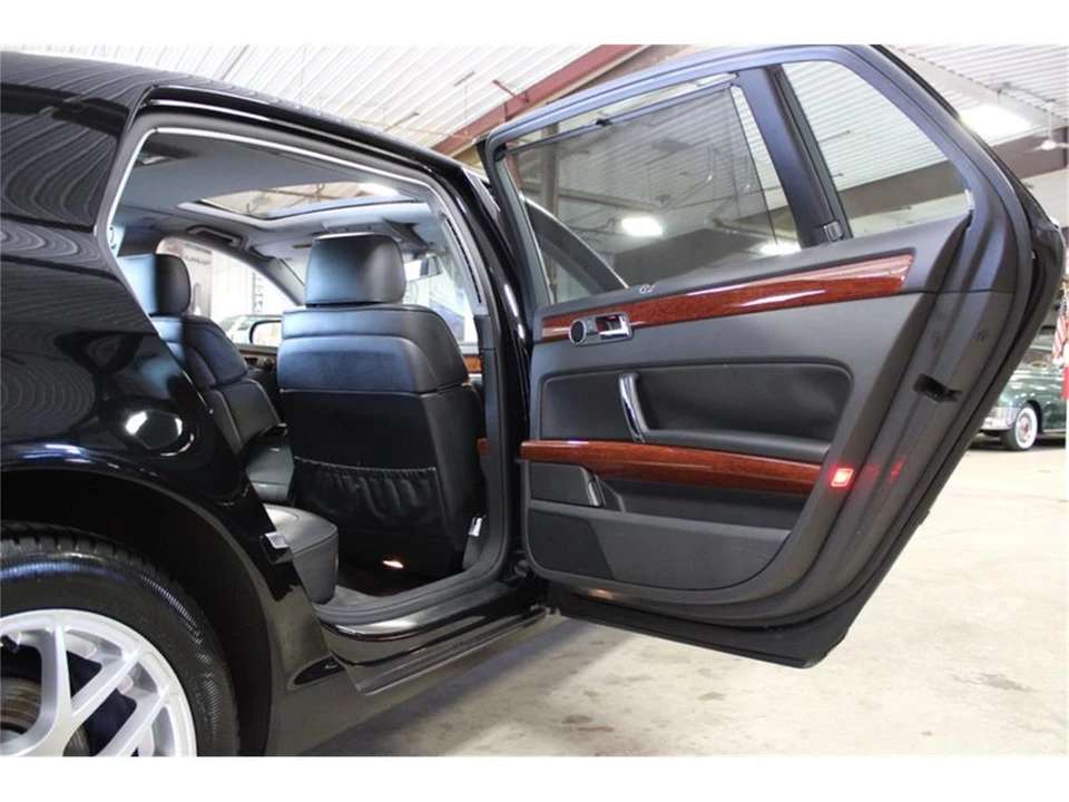 2004 Volkswagen Phaeton - Image 26 of 31