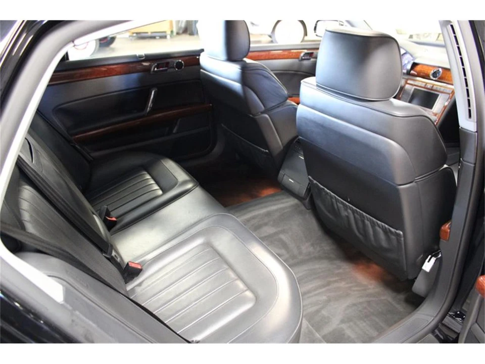 2004 Volkswagen Phaeton - Image 30 of 31