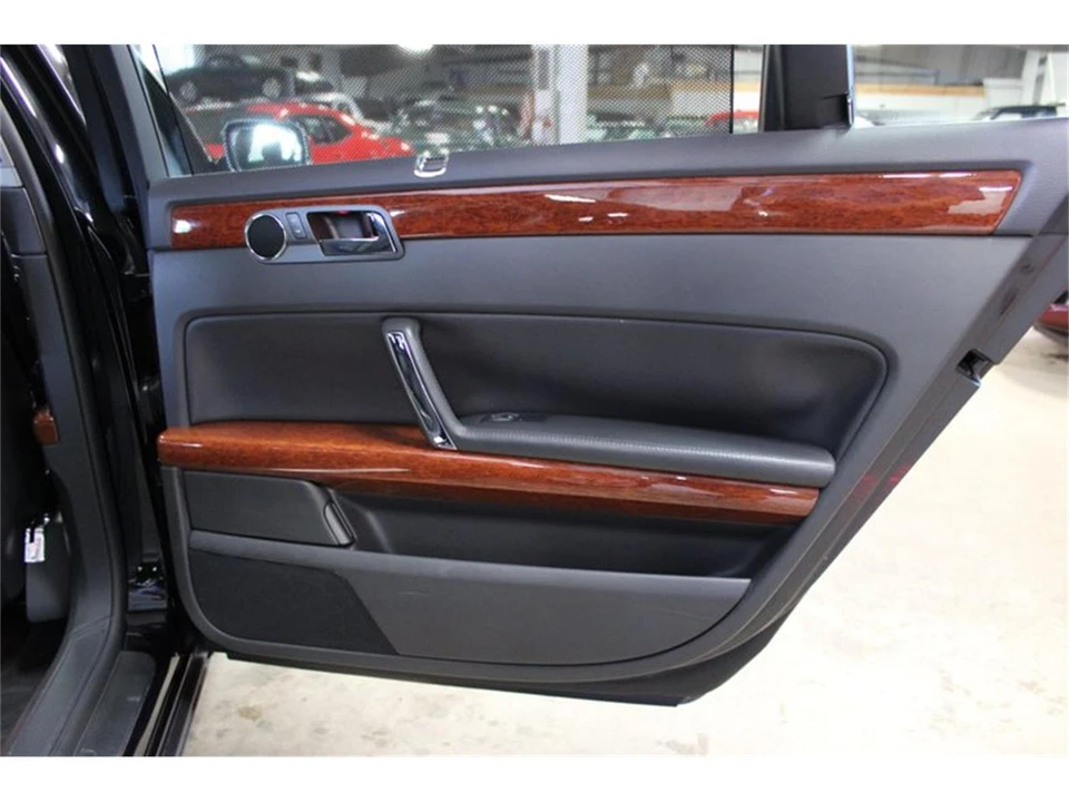 2004 Volkswagen Phaeton - Image 27 of 31