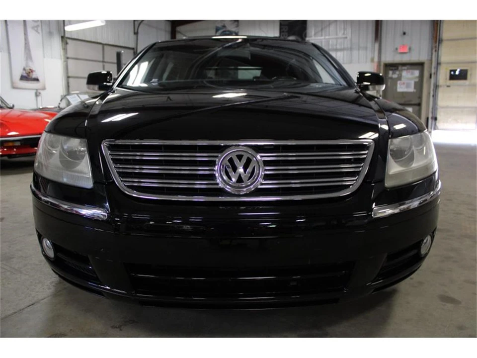 2004 Volkswagen Phaeton - Image 9 of 31