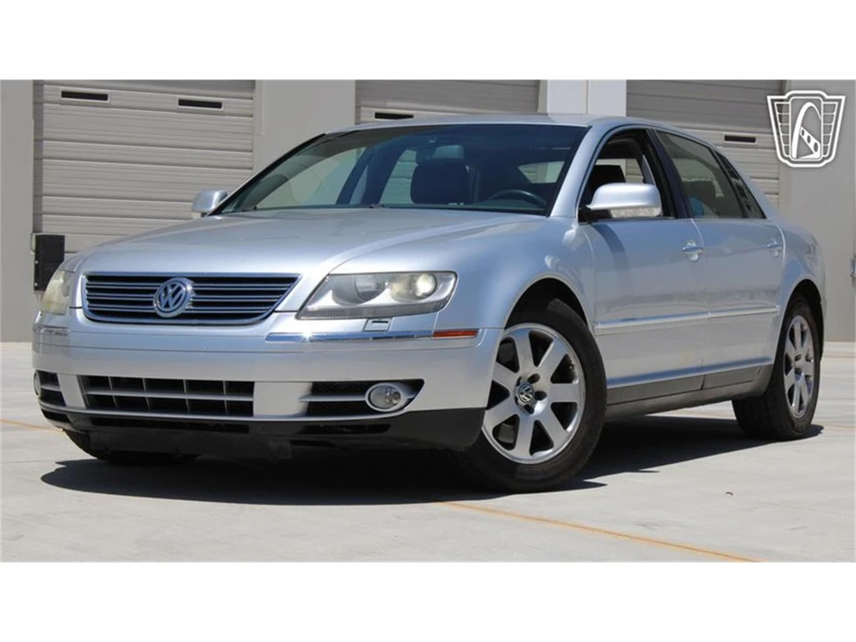 2004 Volkswagen Phaeton - Image 2 of 31