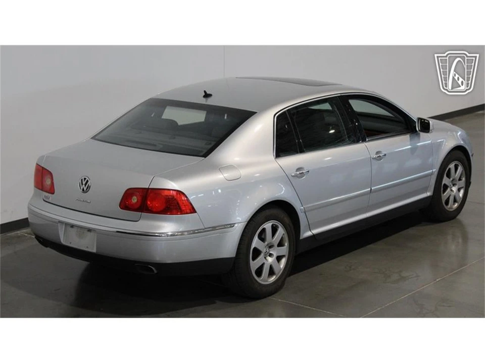2004 Volkswagen Phaeton - Image 8 of 31