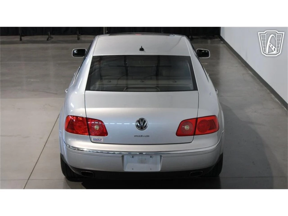 2004 Volkswagen Phaeton - Image 9 of 31