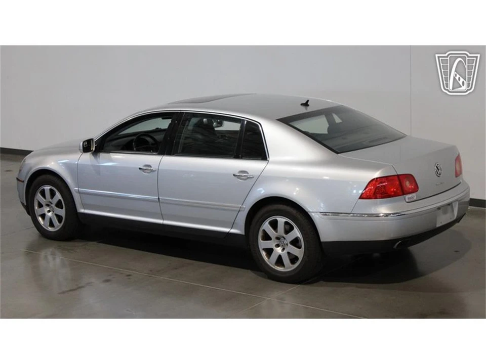 2004 Volkswagen Phaeton - Image 10 of 31