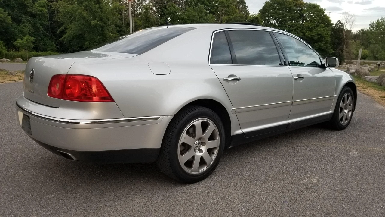 2004 Volkswagen Phaeton - Image 18 of 31