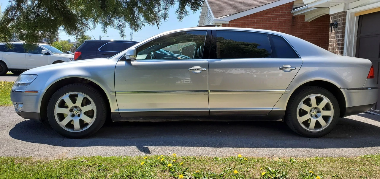 2004 Volkswagen Phaeton - Image 12 of 31